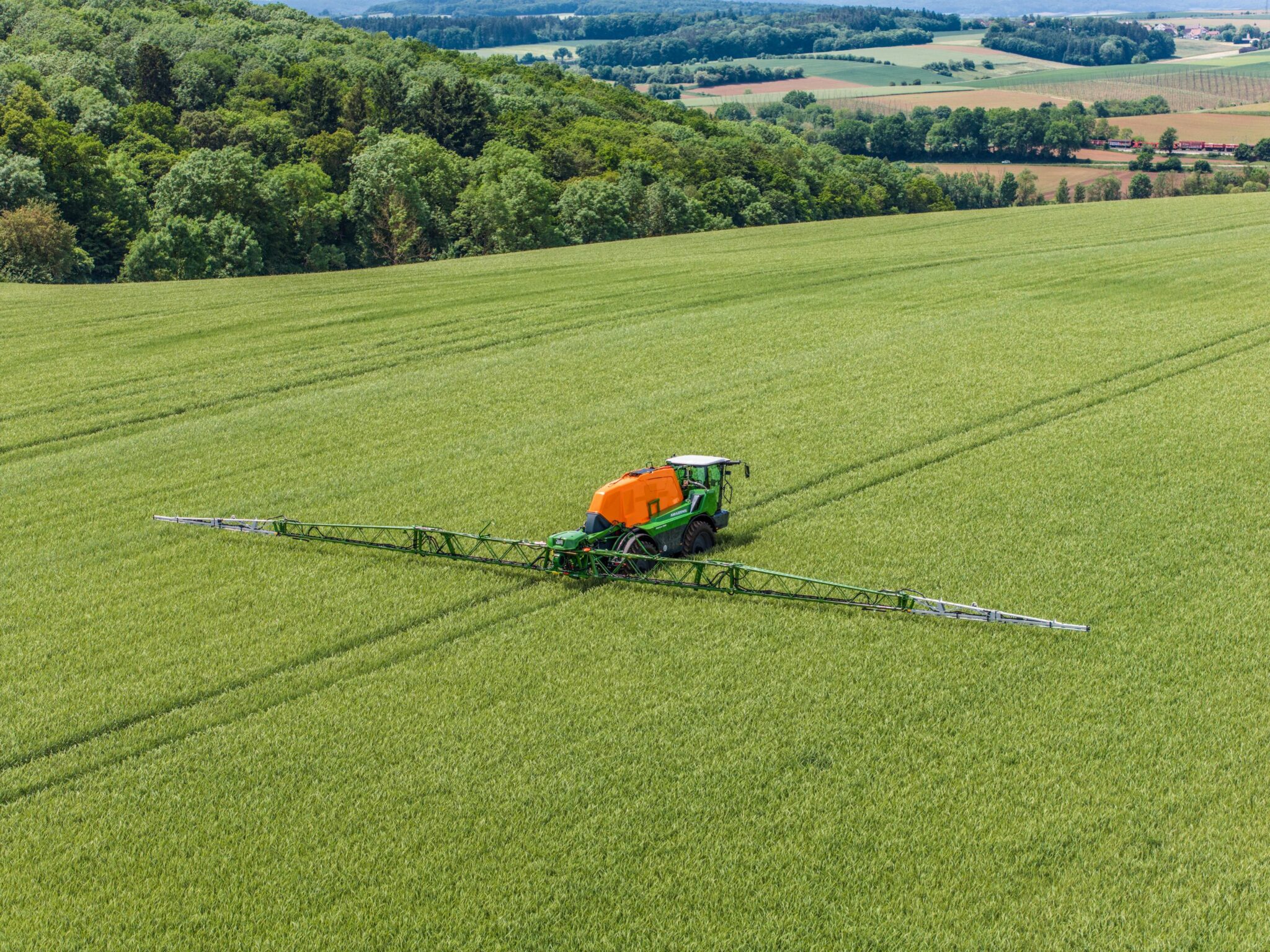 AMAZONE Pantera 7004 Self-Propelled Sprayer